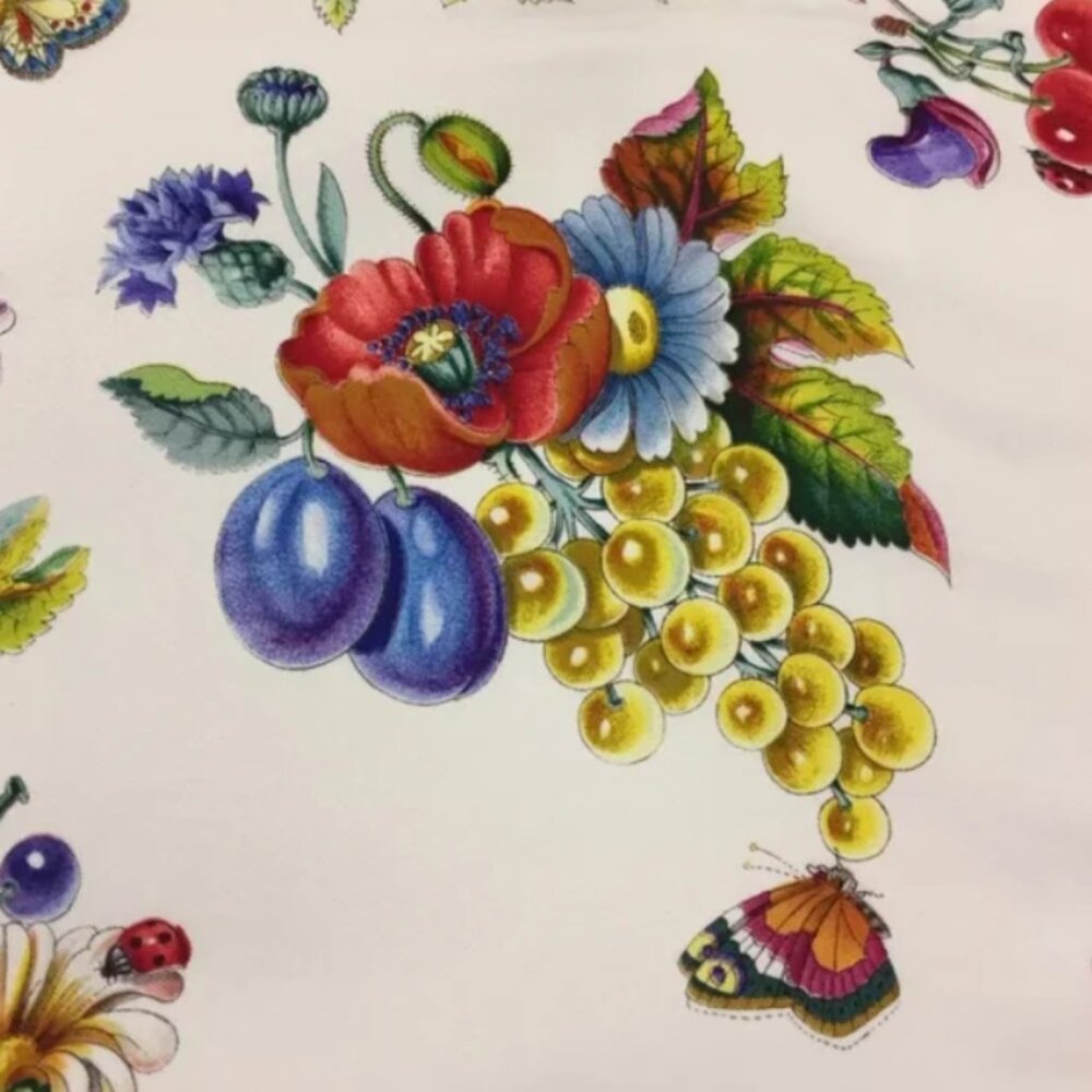 GUCCI Floral Fruit Motif Scarf 100% Silk EUC - Picture 7 of 8